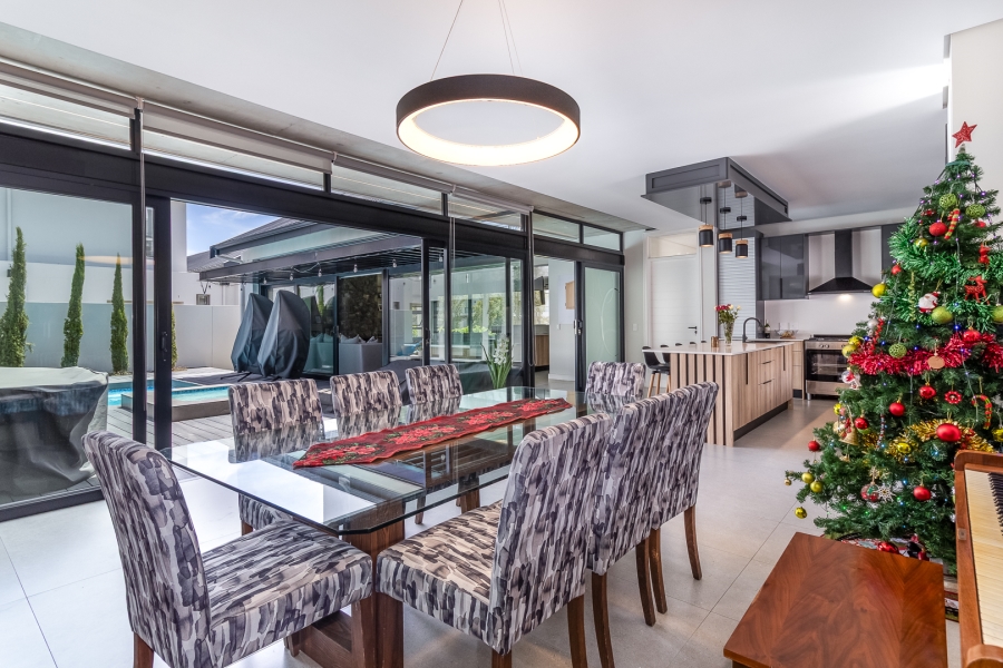 6 Bedroom Property for Sale in Pearl Valley at Val de Vie Western Cape